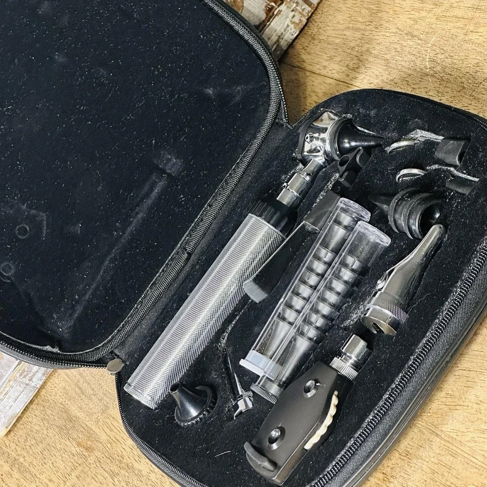 ADC ProScope Diagnostic Set Otoscope Ophthalmoscope for Educational Use Preowned